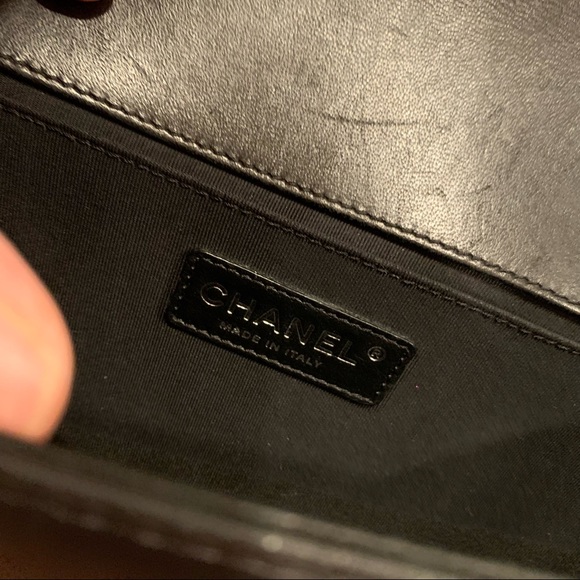 Chanel Boy Bag Old Medium Black Perforated Lambskin Leather Chrome Hardware - Picture 14 of 16